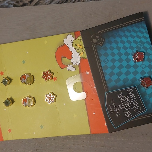 Dr. Suess The Grinch Stud Pierced Earrings Set - Picture 14 of 14